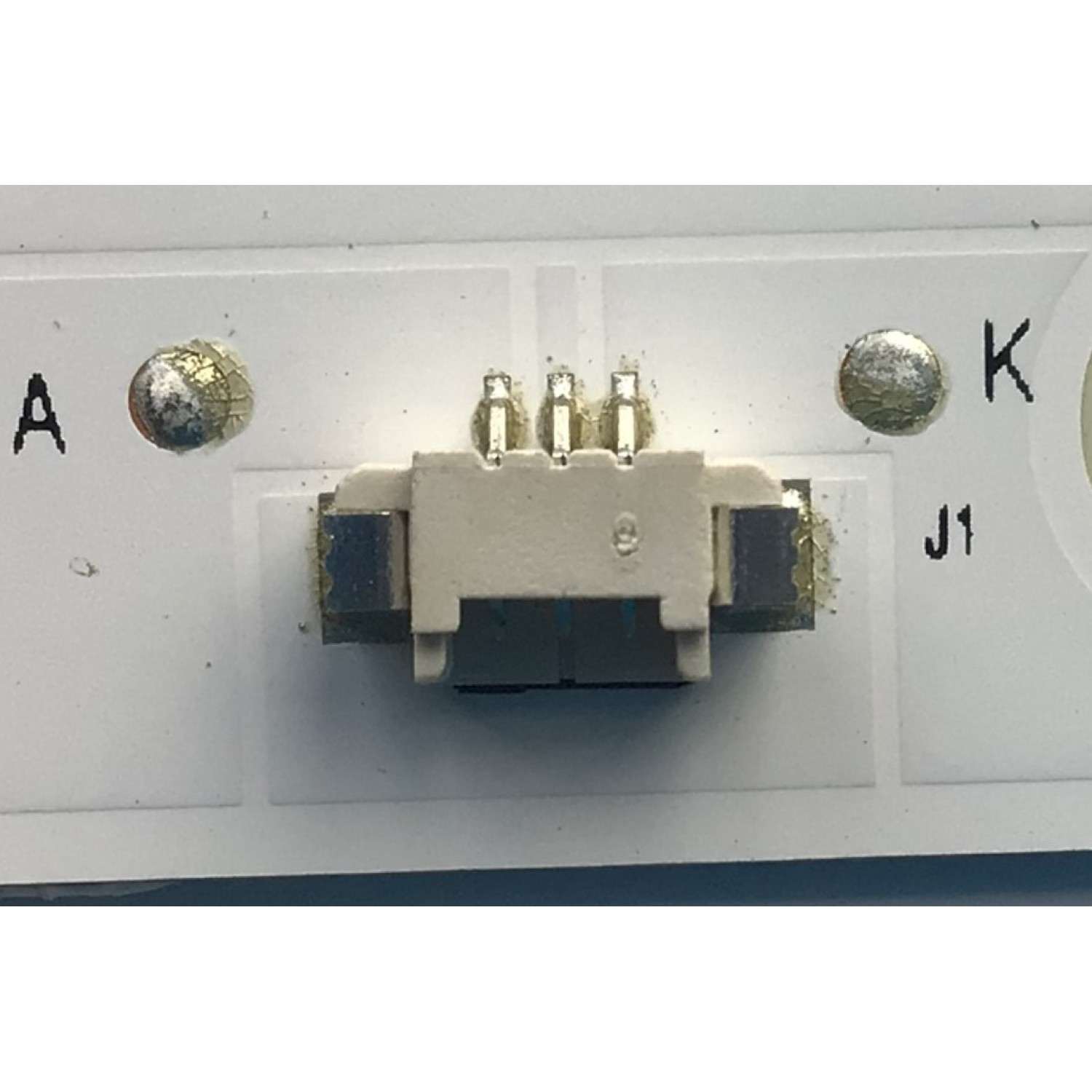 KIT DE LEDS PARA TV JVC ( 3 PZ ) / NUMERO DE PARTE 30339007037 / LED39D07B-ZC23AG-02 / 4600027802-26 / 180904A02 S / 40000M40 / PANEL V400HJ6-PE REV.C3 / MODELO LT-40MAT588 - Imagen 4